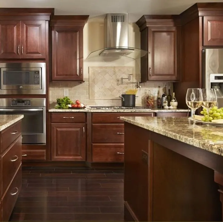 /img/14399-brown-cabinets-kitchen-decor-2.webp