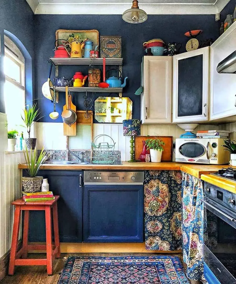 14458 bold kitchen colors