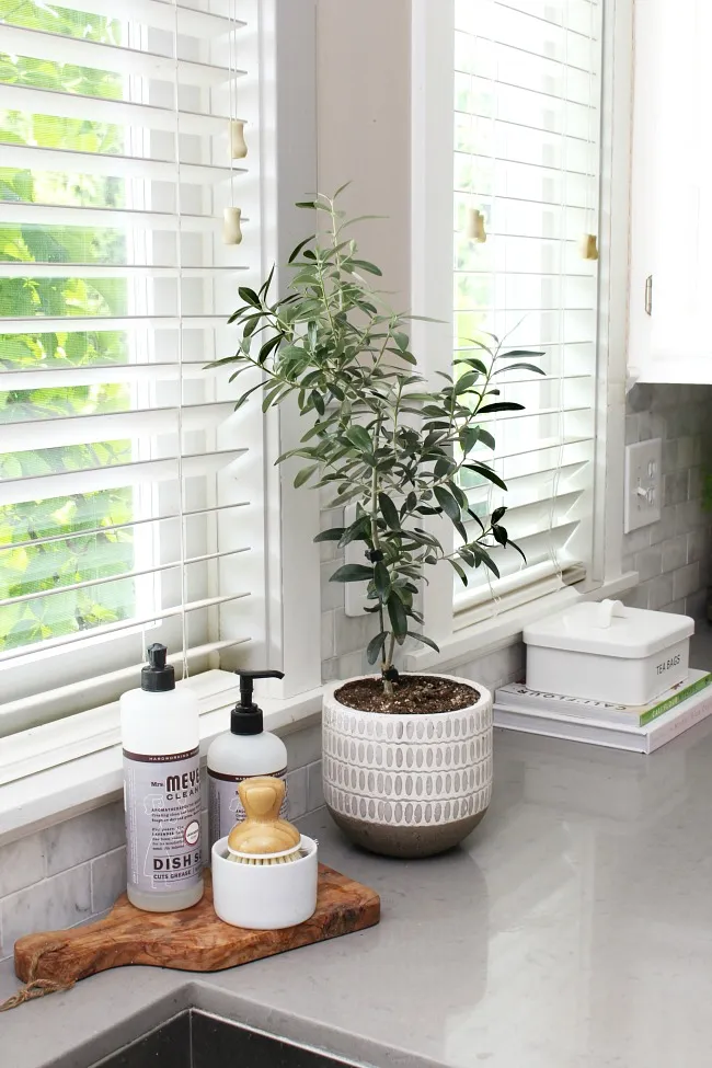 14468 summer kitchen decor safety 5