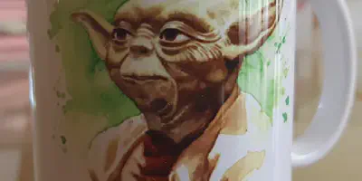 /img/14484-yoda-mug-summer.webp