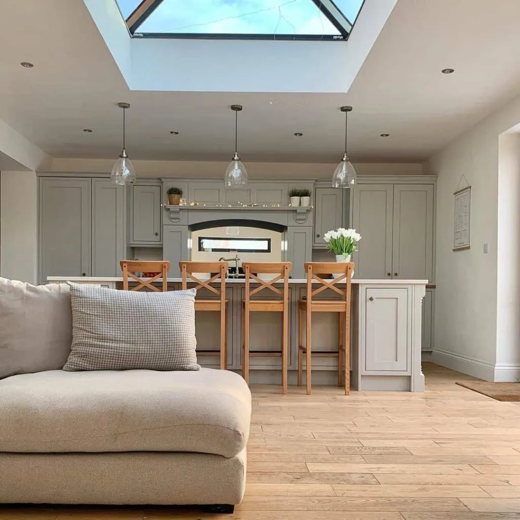 14570 gray kitchen backsplash