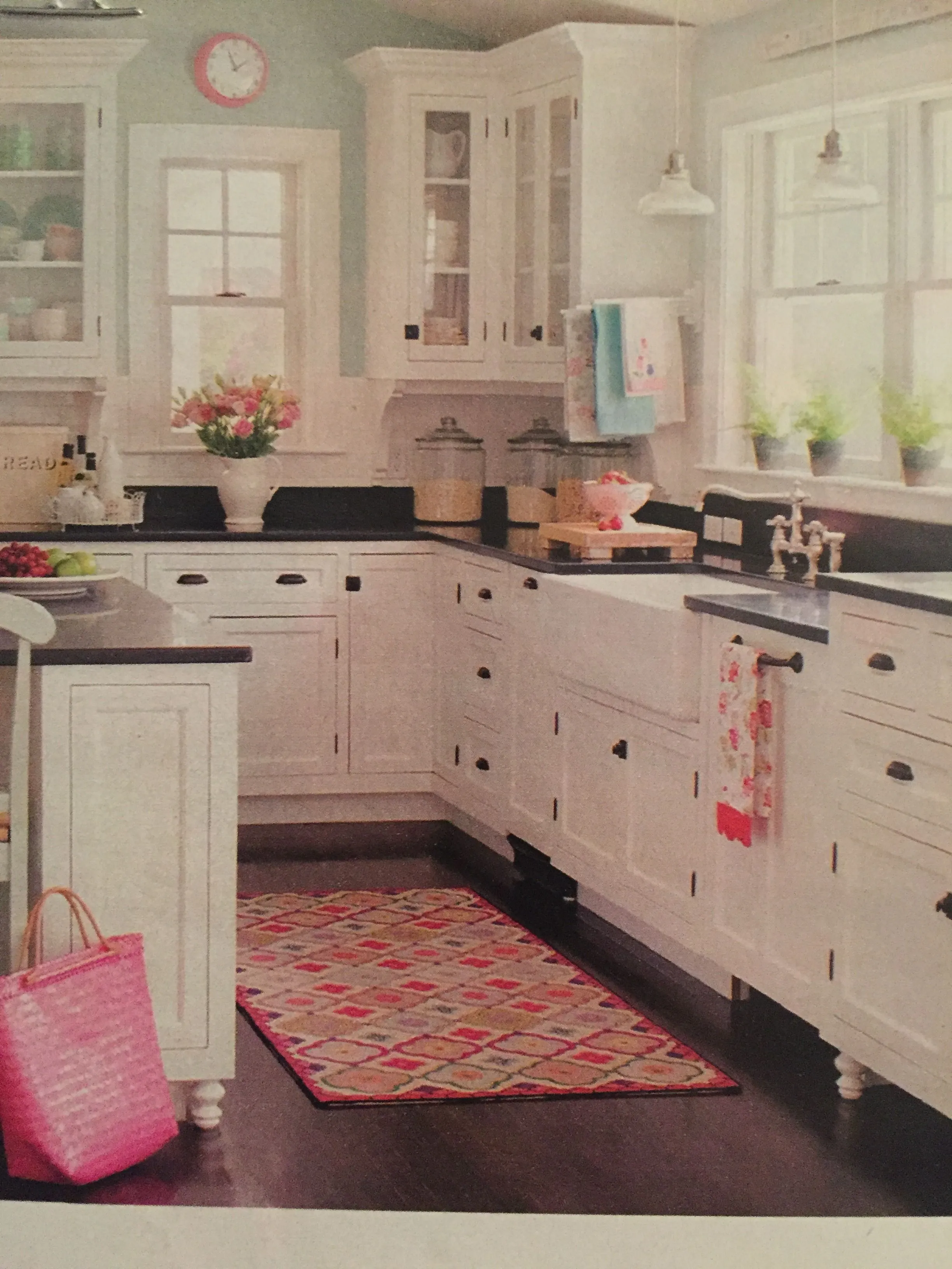 14576 black and white country kitchen overview